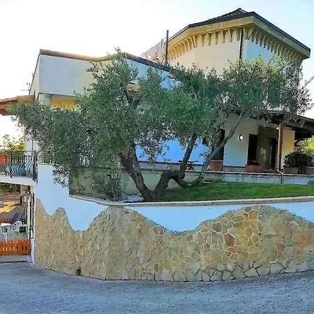 Bed & Breakfast Maison Vittorio 2*
